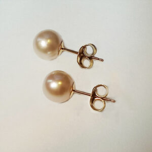 6mm Cultured pearl earrings