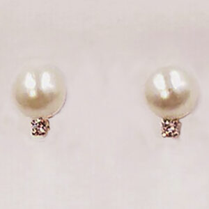 7mm Cultured pearl earrings with diamonds