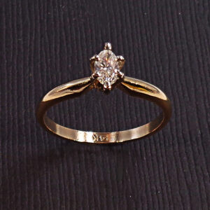R-117-0.30-Marquise-Diamond-ring